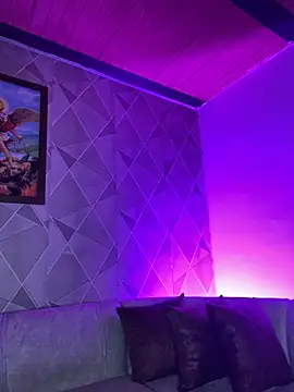 Alisse taylor2 online show from 7, 11, 2025