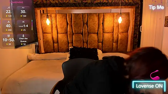 Snapshot of Isa_Thompson__ chatting on 25, 10, 2025 Isa Thompson online show from 25, 10, 2025