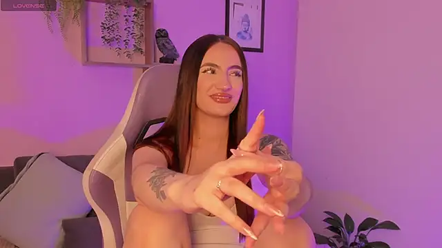 Snapshot of _CELESTE_MOORE chatting on 24, 10, 2025 CELESTE MOORE online show from 24, 10, 2025