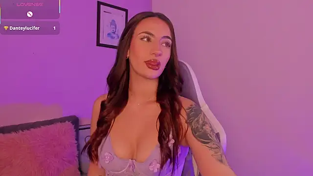 Snapshot of _CELESTE_MOORE chatting on 20, 12, 2025 CELESTE MOORE online show from 20, 12, 2025