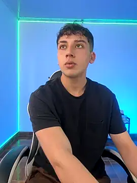 Snapshot of Casper___kyy chatting on 8, 10, 2025 Casper kyy online show from 8, 10, 2025