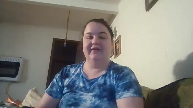 Snapshot of LittleBunny3 chatting on 12, 10, 2025 LittleBunny3 online show from 12, 10, 2025