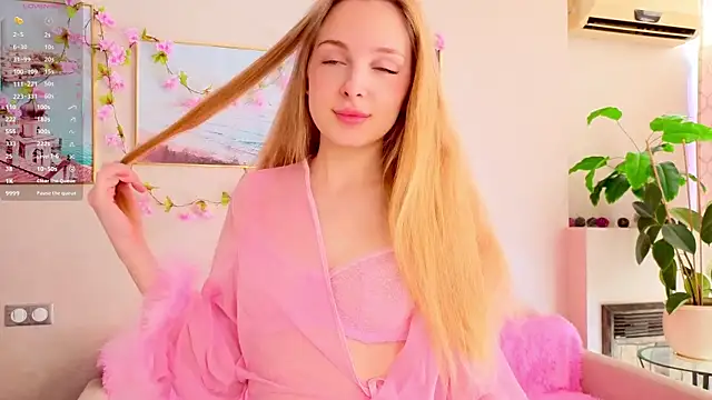 Snapshot of CindyGreen chatting on 12, 9, 2025 CindyGreen online show from 12, 9, 2025