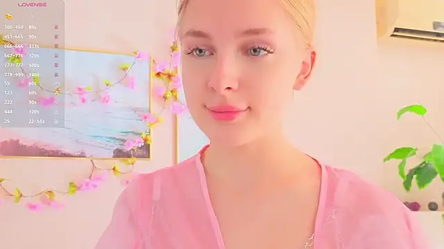 Snapshot of CindyGreen chatting on 13, 9, 2025 CindyGreen online show from 13, 9, 2025