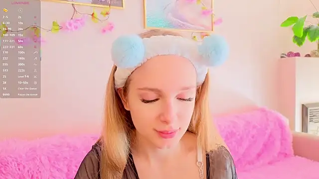 Snapshot of CindyGreen chatting on 17, 9, 2025 CindyGreen online show from 17, 9, 2025