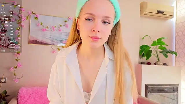 Snapshot of CindyGreen chatting on 29, 9, 2025 CindyGreen online show from 29, 9, 2025