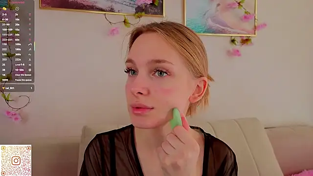 Snapshot of CindyGreen chatting on 17, 10, 2025 CindyGreen online show from 17, 10, 2025