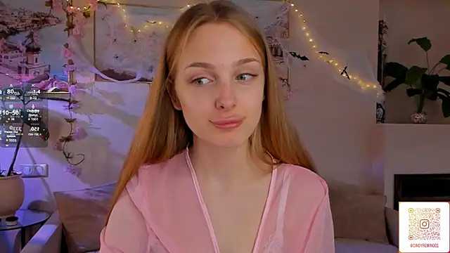 Snapshot of CindyGreen chatting on 25, 10, 2025 CindyGreen online show from 25, 10, 2025