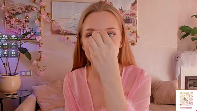 Snapshot of CindyGreen chatting on 26, 10, 2025 CindyGreen online show from 26, 10, 2025