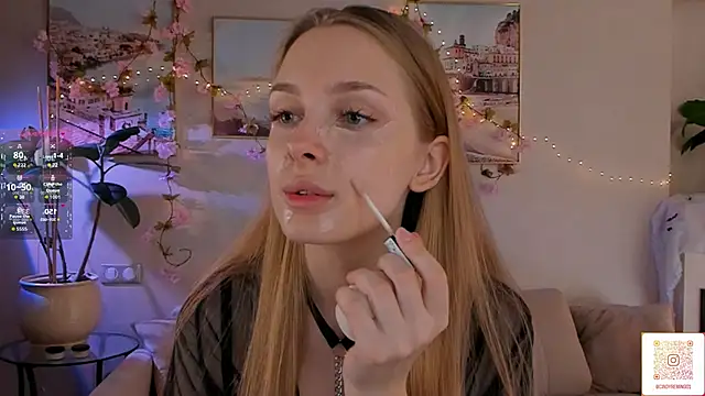 Snapshot of CindyGreen chatting on 27, 10, 2025 CindyGreen online show from 27, 10, 2025