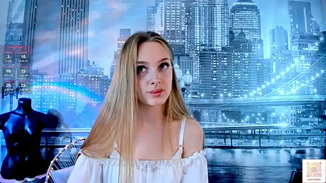 Snapshot of CindyGreen chatting on 7, 11, 2025 CindyGreen online show from 7, 11, 2025