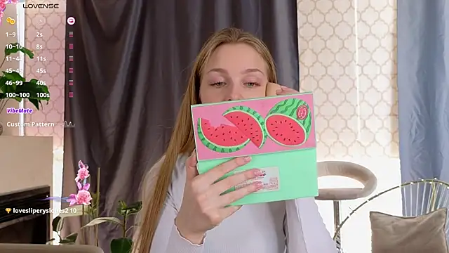 Snapshot of CindyGreen chatting on 18, 11, 2025 CindyGreen online show from 18, 11, 2025