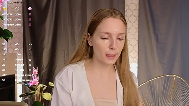 Snapshot of CindyGreen chatting on 19, 11, 2025 CindyGreen online show from 19, 11, 2025