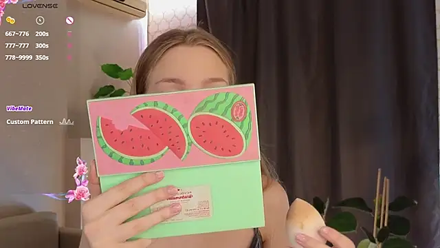 Snapshot of CindyGreen chatting on 24, 11, 2025 CindyGreen online show from 24, 11, 2025