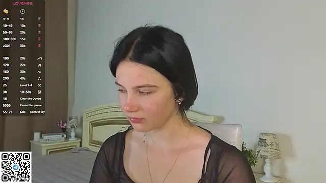 EnricaElis online show from 8, 9, 2025