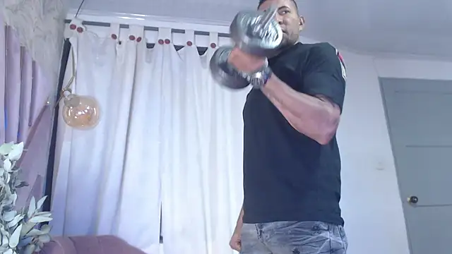 Snapshot of Morganandmegan chatting on 13, 9, 2025 Morganandmegan online show from 13, 9, 2025