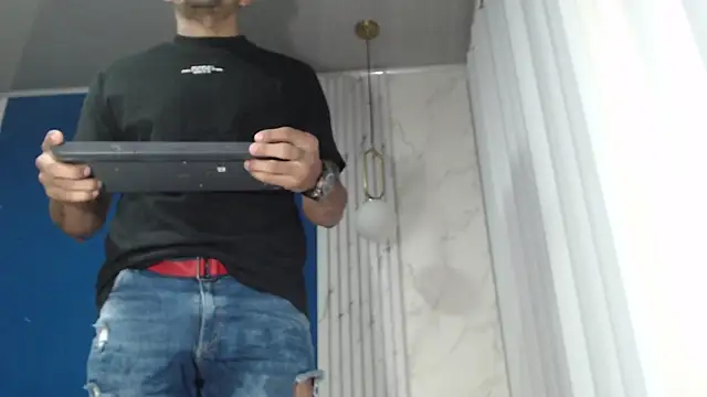 Snapshot of Morganandmegan chatting on 19, 12, 2025 Morganandmegan online show from 19, 12, 2025