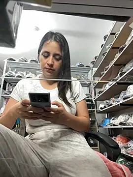 GiaDuque online show from 28, 10, 2025