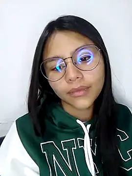 SofieLove 01 online show from 16, 1, 2026