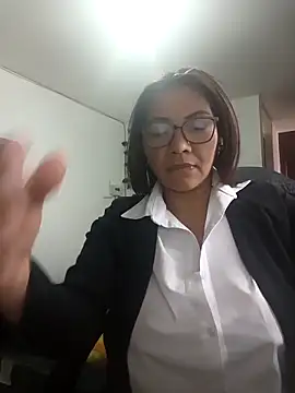 hiilarybrown online show from 9, 3, 2026