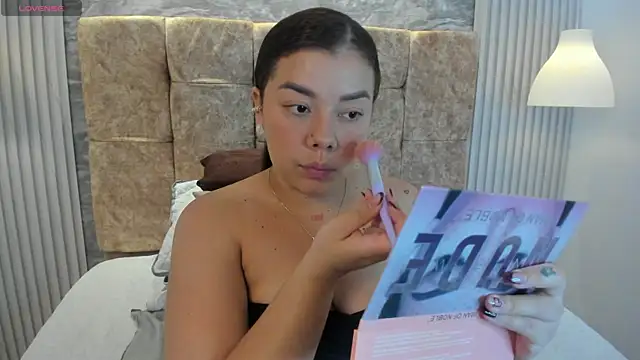 leilapons online show from 20, 11, 2025