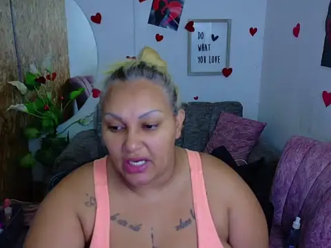 Snapshot of laleska_montenegro chatting on 15, 1, 2026 laleska montenegro online show from 15, 1, 2026