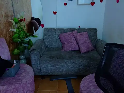 Snapshot of laleska_montenegro chatting on 13, 2, 2026 laleska montenegro online show from 13, 2, 2026