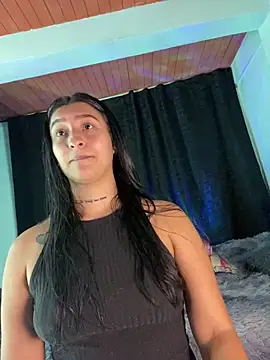 Snapshot of EVAH_LEE_ chatting on 17, 4, 2026 EVAH LEE online show from 17, 4, 2026