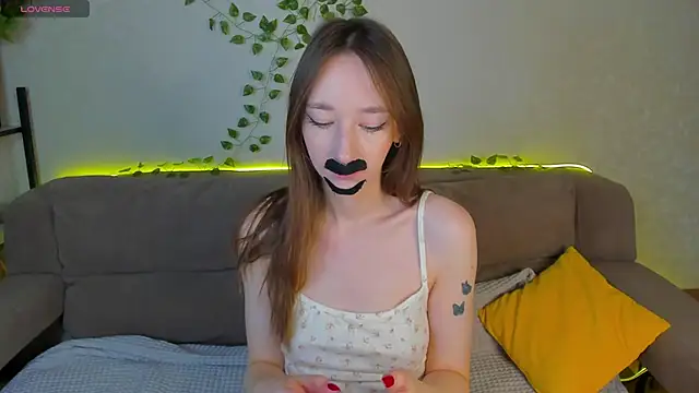 Snapshot of Miche1le_Allenne chatting on 14, 11, 2025 Miche1le Allenne online show from 14, 11, 2025