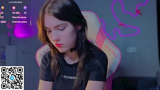 Snapshot of Sophie_SkyAngel chatting on 21, 3, 2026 Sophie SkyAngel online show from 21, 3, 2026