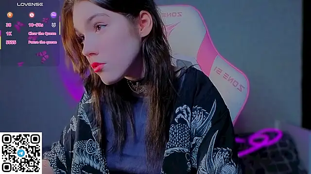 Snapshot of Sophie_SkyAngel chatting on 16, 4, 2026 Sophie SkyAngel online show from 16, 4, 2026