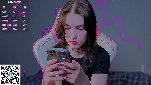 Snapshot of Sophie_SkyAngel chatting on 20, 4, 2026 Sophie SkyAngel online show from 20, 4, 2026