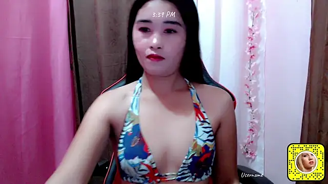 Snapshot of lynfilpina chatting on 12, 10, 2025 lynfilpina online show from 12, 10, 2025