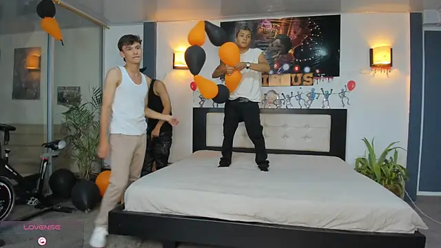 Bisexlifehot   online show from 6, 11, 2025