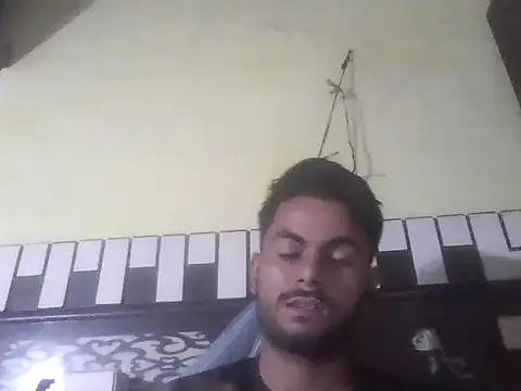 Snapshot of ursdreamperson chatting on 30, 10, 2025 ursdreamperson online show from 30, 10, 2025