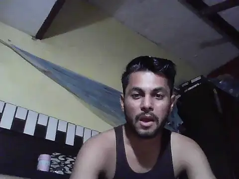 Snapshot of ursdreamperson chatting on 4, 11, 2025 ursdreamperson online show from 4, 11, 2025