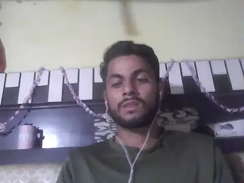 Snapshot of ursdreamperson chatting on 12, 11, 2025 ursdreamperson online show from 12, 11, 2025