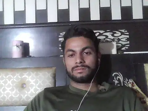 Snapshot of ursdreamperson chatting on 15, 11, 2025 ursdreamperson online show from 15, 11, 2025