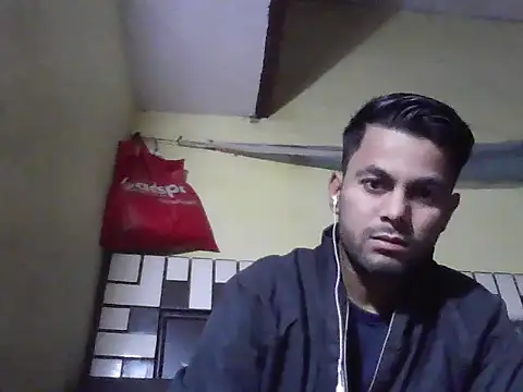 Snapshot of ursdreamperson chatting on 24, 11, 2025 ursdreamperson online show from 24, 11, 2025