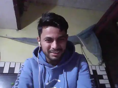 Snapshot of ursdreamperson chatting on 4, 12, 2025 ursdreamperson online show from 4, 12, 2025