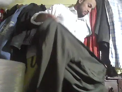 Snapshot of ursdreamperson chatting on 4, 12, 2025 ursdreamperson online show from 4, 12, 2025