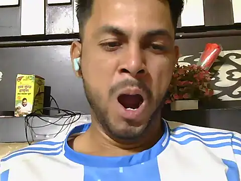 Snapshot of ursdreamperson chatting on 20, 4, 2026 ursdreamperson online show from 20, 4, 2026