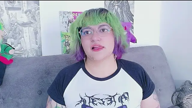 Snapshot of XxGreenGoodxX chatting on 9, 6, 2026 XxGreenGoodxX online show from 9, 6, 2026
