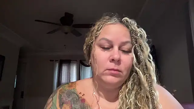 Snapshot of number1slut chatting on 23, 3, 2026 number1slut online show from 23, 3, 2026
