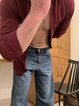 Snapshot of FitNhot_sam chatting on 8, 4, 2026 FitNhot sam online show from 8, 4, 2026