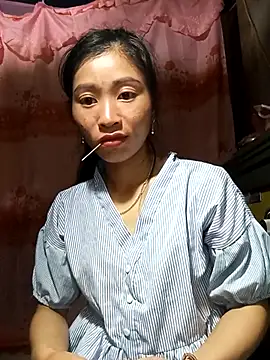 Phuongphuongg online show from 3, 10, 2025