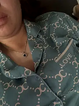 Snapshot of Nhung584 chatting on 13, 9, 2025 Nhung584 online show from 13, 9, 2025