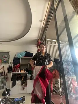 Snapshot of Nhung584 chatting on 15, 9, 2025 Nhung584 online show from 15, 9, 2025