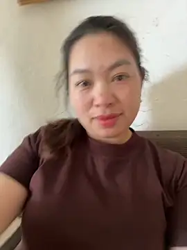 Snapshot of Nhung584 chatting on 2, 10, 2025 Nhung584 online show from 2, 10, 2025