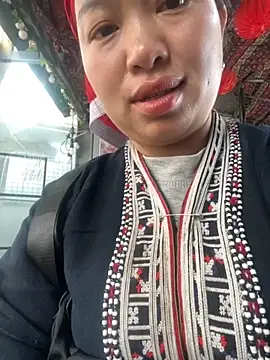 Snapshot of Nhung584 chatting on 9, 10, 2025 Nhung584 online show from 9, 10, 2025